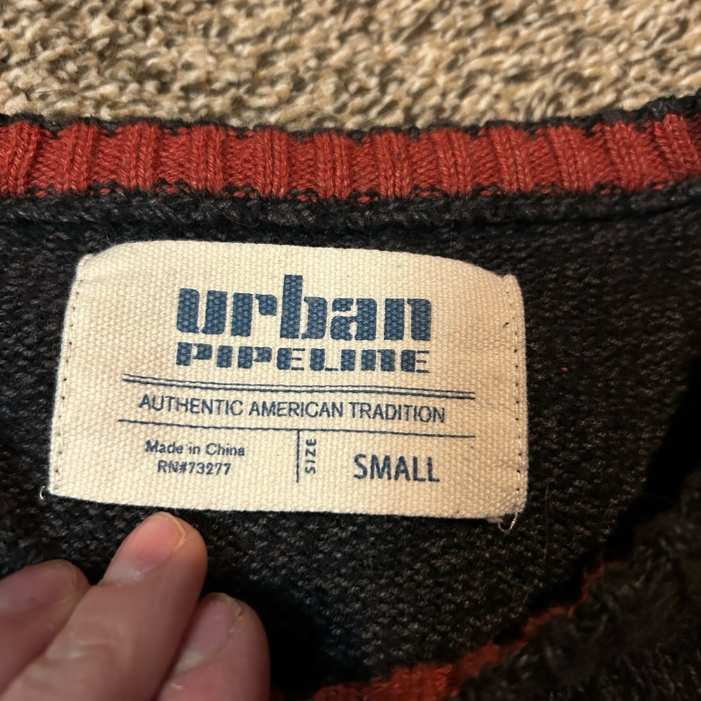 Urban Pipeline Black and Red Crewneck Sweater with Nordic Pattern - Picture 2 of 4